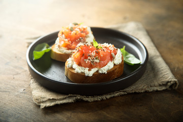 Smoked salmon with cream cheese on toast