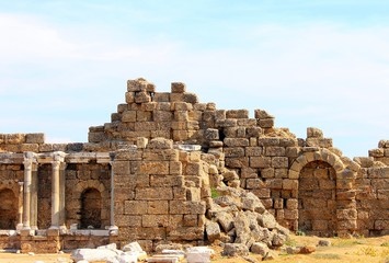 Fototapeta premium Antique ruins and sights of the Turkish resort town of Side