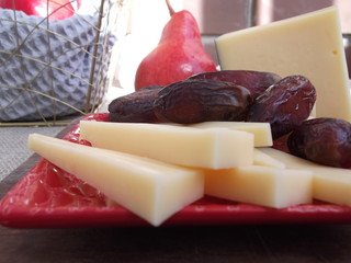 cheese and dried fruits