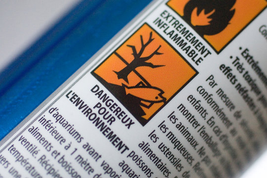 Produit d'entretien toxique dans la maison