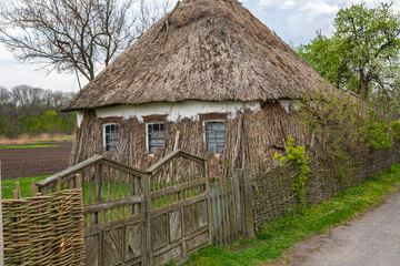 Fototapeta na wymiar Old vintage rural house in Ukrainian style