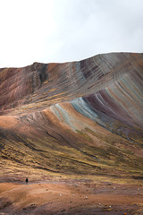 escalando el famoso cerro de 7 colores