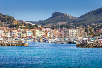 Fototapeta na wymiar Port of Cassis, south of France