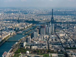 Obraz premium vue aérienne de la Tour Eiffel à Paris