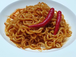 Spicy Noodles with Chilies
