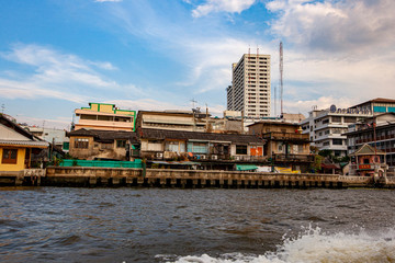 Life and houses along the river