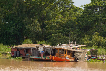 Fototapeta na wymiar boat on the river in thailand