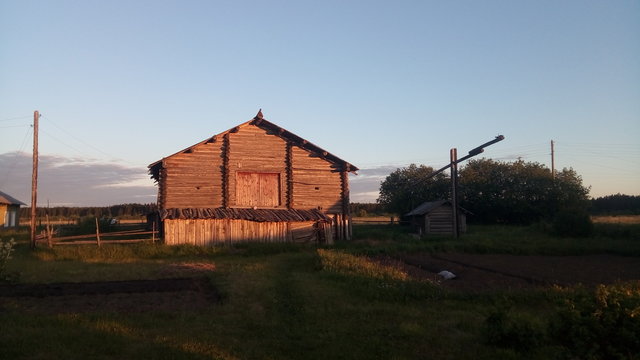 old barn in the morning