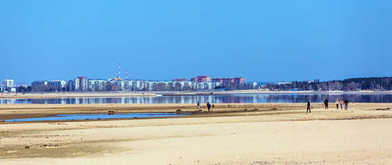Fototapeta na wymiar Coast of the Ob reservoir. Novosibirsk, Russia
