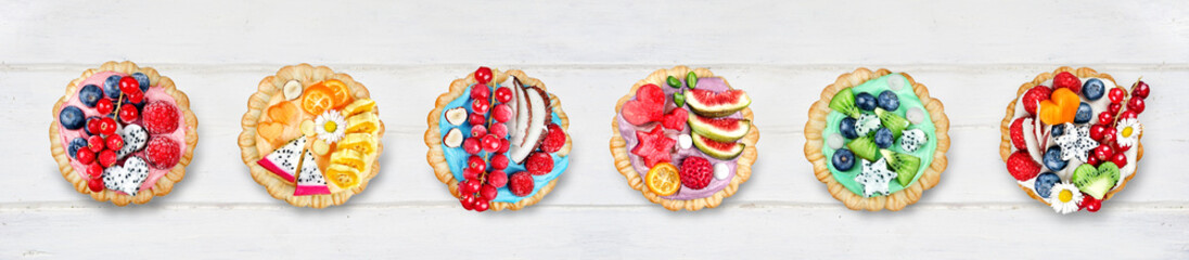 frisches Obst auf knusprigen Keks