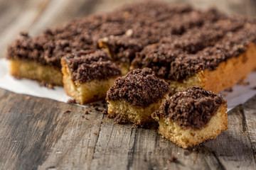 mini cake with brown sugar cut into squares ready to eat
