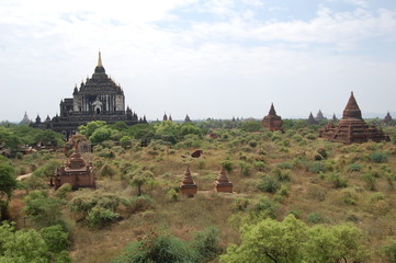 Fototapeta premium TEMPLO EN BAGAN 