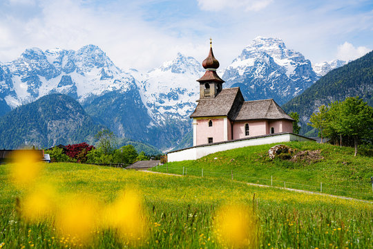 Beautiful chapel Auer Kircherl in the alps, Salzburg, Austria