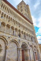 Fototapeta premium View of the Santa Maria della Pieve church in Arezzo, Tuscany, Italy.