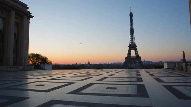 Eiffel Tower Tour Eiffel Paris Coronavirus Confinement Landmark Lockdown Vide Empty Sunrise Lever de Soleil 03