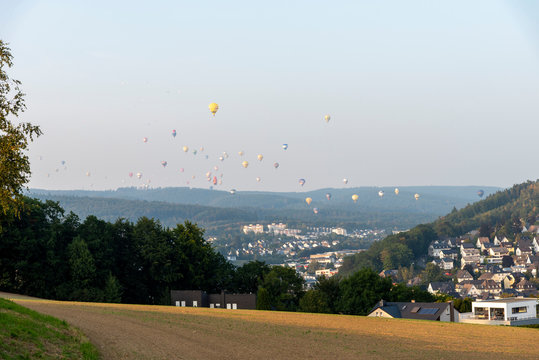 hot air ballon - colorful balloning 