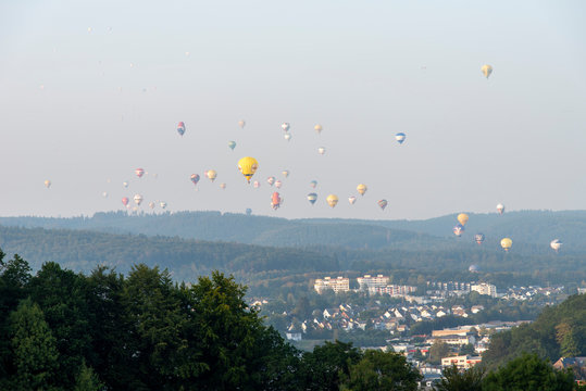 hot air ballon - colorful balloning 