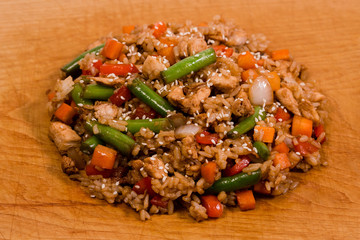 japan pasta noodles with vegetables and meat on wooden plate
