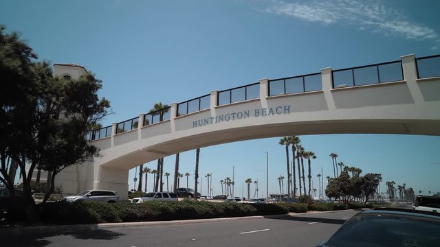 Huntington Beach California public welcome sign