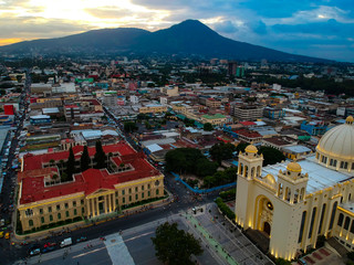 Catedral Metropolitana y Palacio Nacional, San Salvador, El Salvador - obrazy, fototapety, plakaty