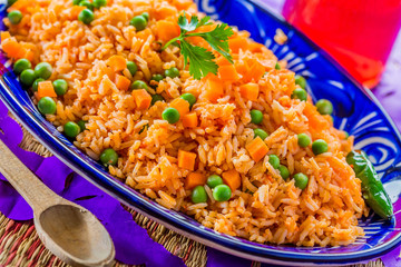 Arroz con zanahoria y chícharos
