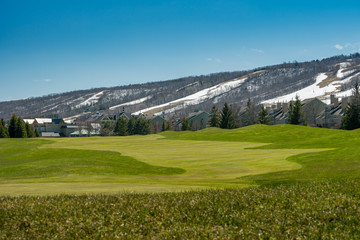 Blue Sky Mountains Green Golf Course