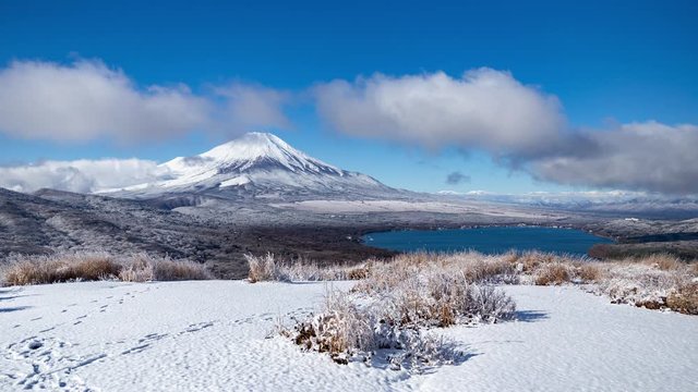 鉄砲木ノ頭からの富士山と山中湖