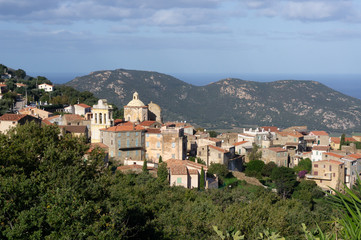 Fototapeta na wymiar Village de Balagne en Haute-Corse