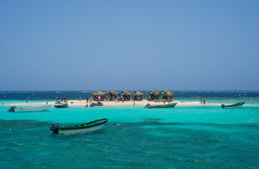 Fototapeta na wymiar tropical beach in Dominican republic
