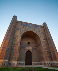 Fototapeta na wymiar Ancient building in the city of Samarkand, Uzbekistan. The mosque of Bibi Khanym at twilight