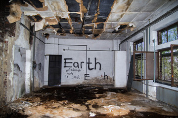 Lost Place Kaputter Raum Innerarchitektur
leerstehend alt rost