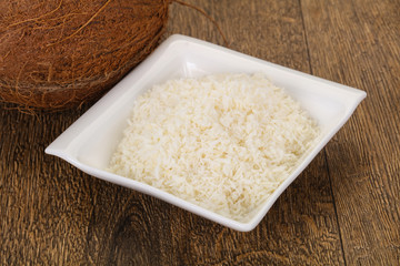 Coconut shredded chip with nut