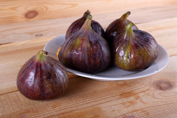 Figs on table