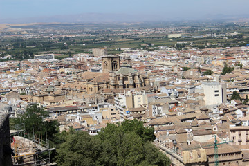 Obraz premium Paisaje de la ciudad de Granada desde la Alhambra (Andalucía, España)