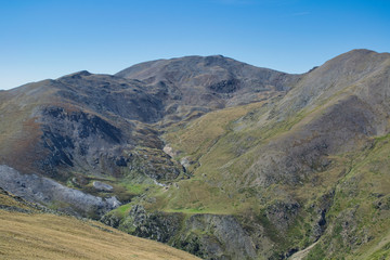 Fototapeta na wymiar pico puigmal , valle de Nuria