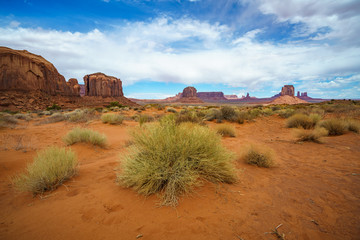 the scenic drive in the monument valley, usa