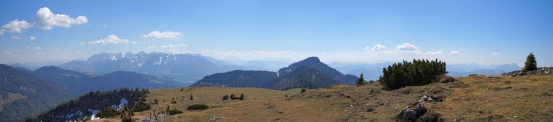 Gipfelpanorama am Zinnenberg