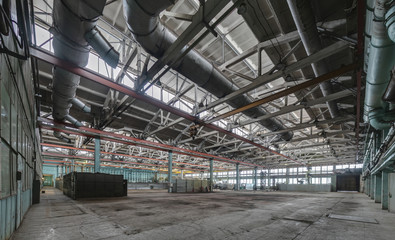 The interior of an empty production hall.