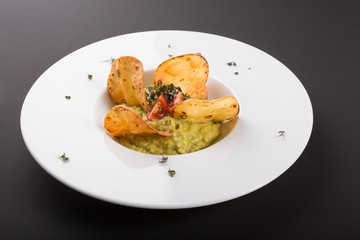 Guacamole with potato chips