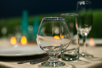 empty drinking glasses in a restaurant,shallow dof image