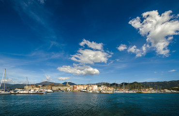 Fototapeta na wymiar Vue sur Saint-Florent en Corse