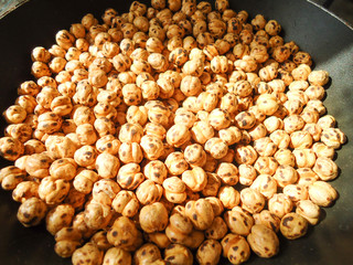 roasted chickpeas in the pan