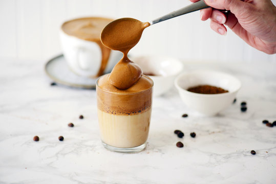 Dalgona coffee whipped 