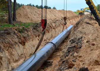 Сonstructing pipelines that transport oil, gas, petroleum products and industrial gases. Dug...