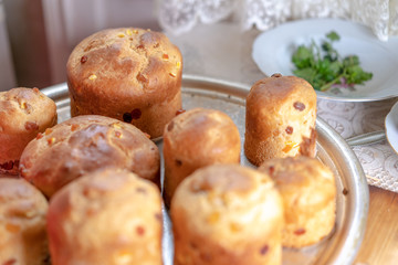 Easter cakes of different sizes for Easter