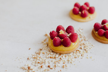 Tartelette aux framboise et au citron 