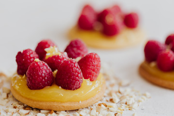 Tartelette aux framboise et au citron 