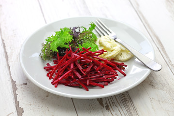 julienne beetroot salad