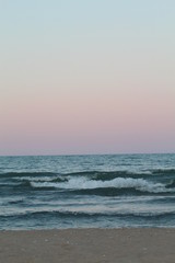 Fototapeta na wymiar Wavey Sunset