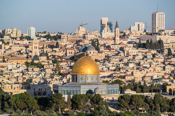 golden dome of the rock in jerusalem israel